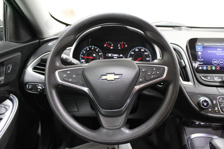 Used 2022 Chevrolet Malibu LT image 31