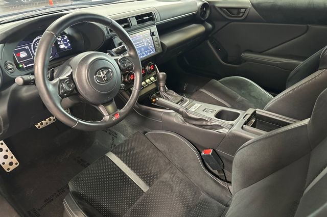 Used 2022 Toyota GR86 Premium w/ ALL Weather Mat Package (TMS) image 11