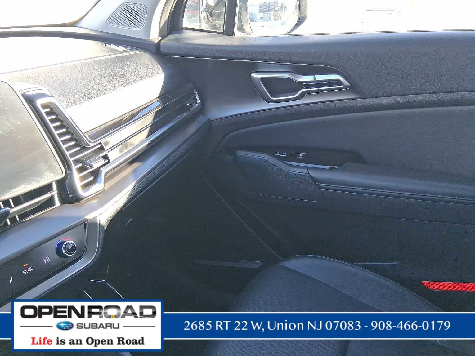 Used 2023 Kia Sportage EX image 17