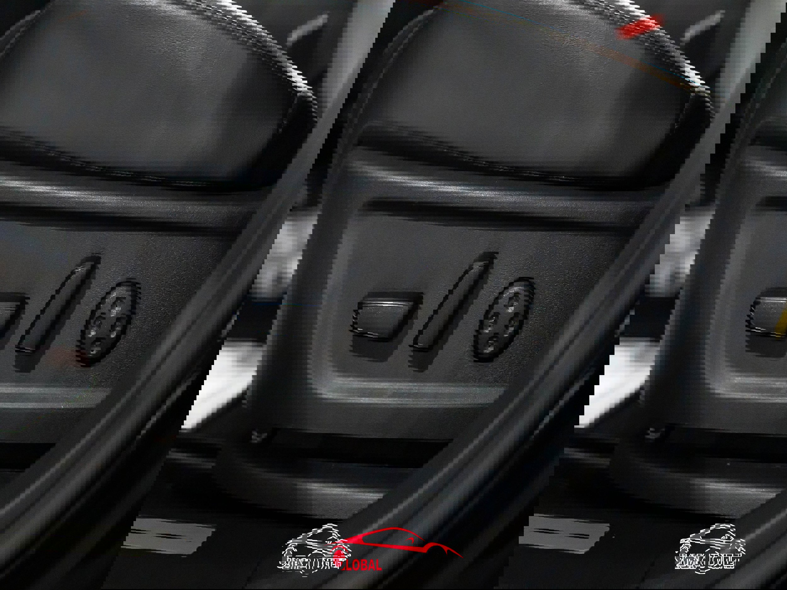 Used 2023 Nissan Ariya AWD image 37