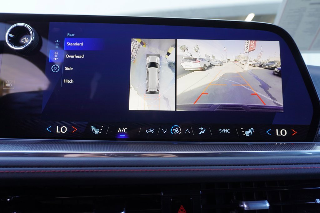 Used 2025 Chevrolet Suburban RST image 20