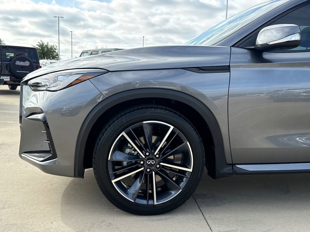 Used 2025 INFINITI QX50 Sport AWD/4WD image 5
