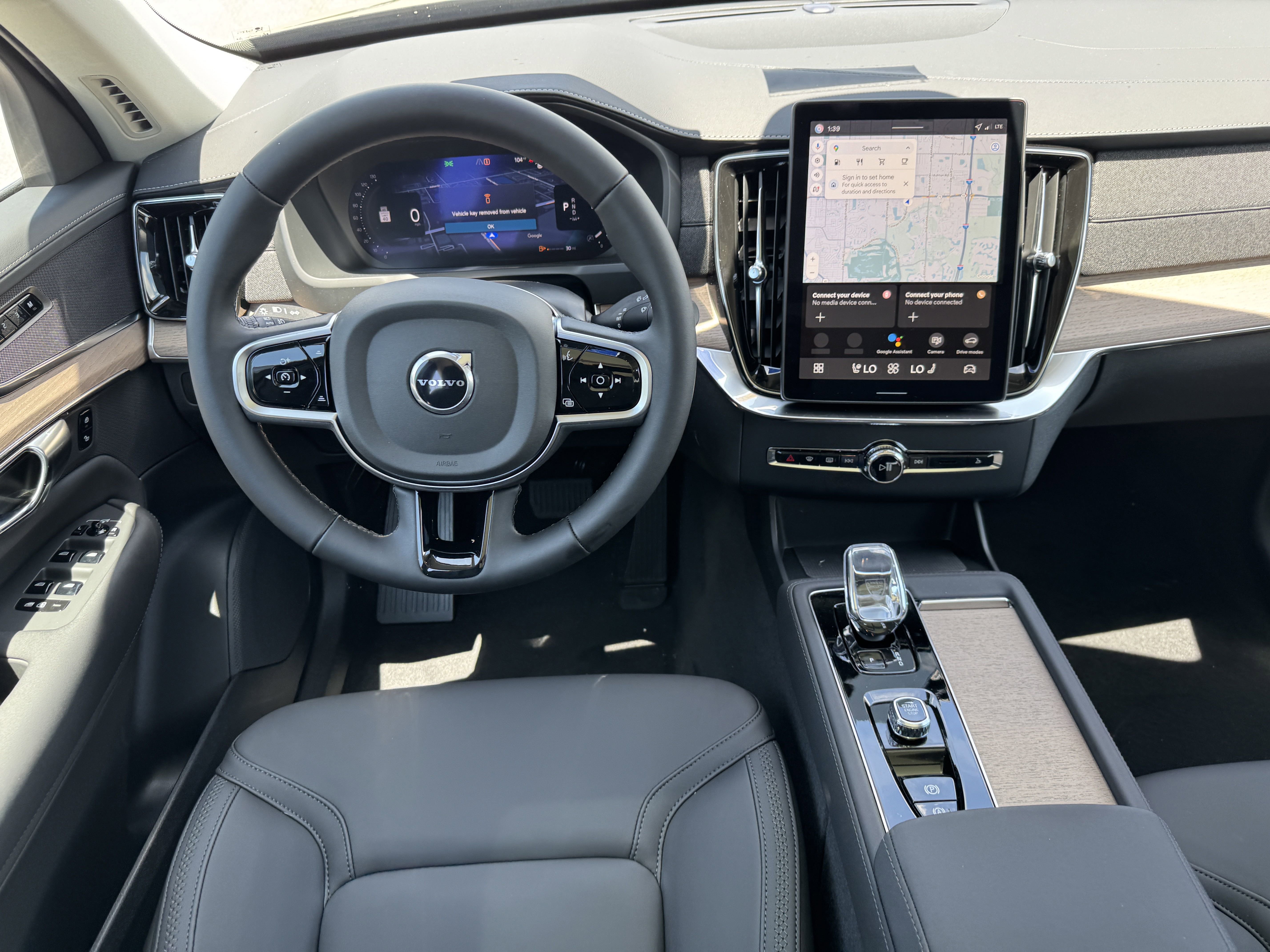 New 2026 Volvo XC90 B6 Core image 13