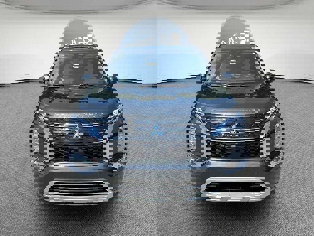 New 2025 Mitsubishi Outlander SEL image 2