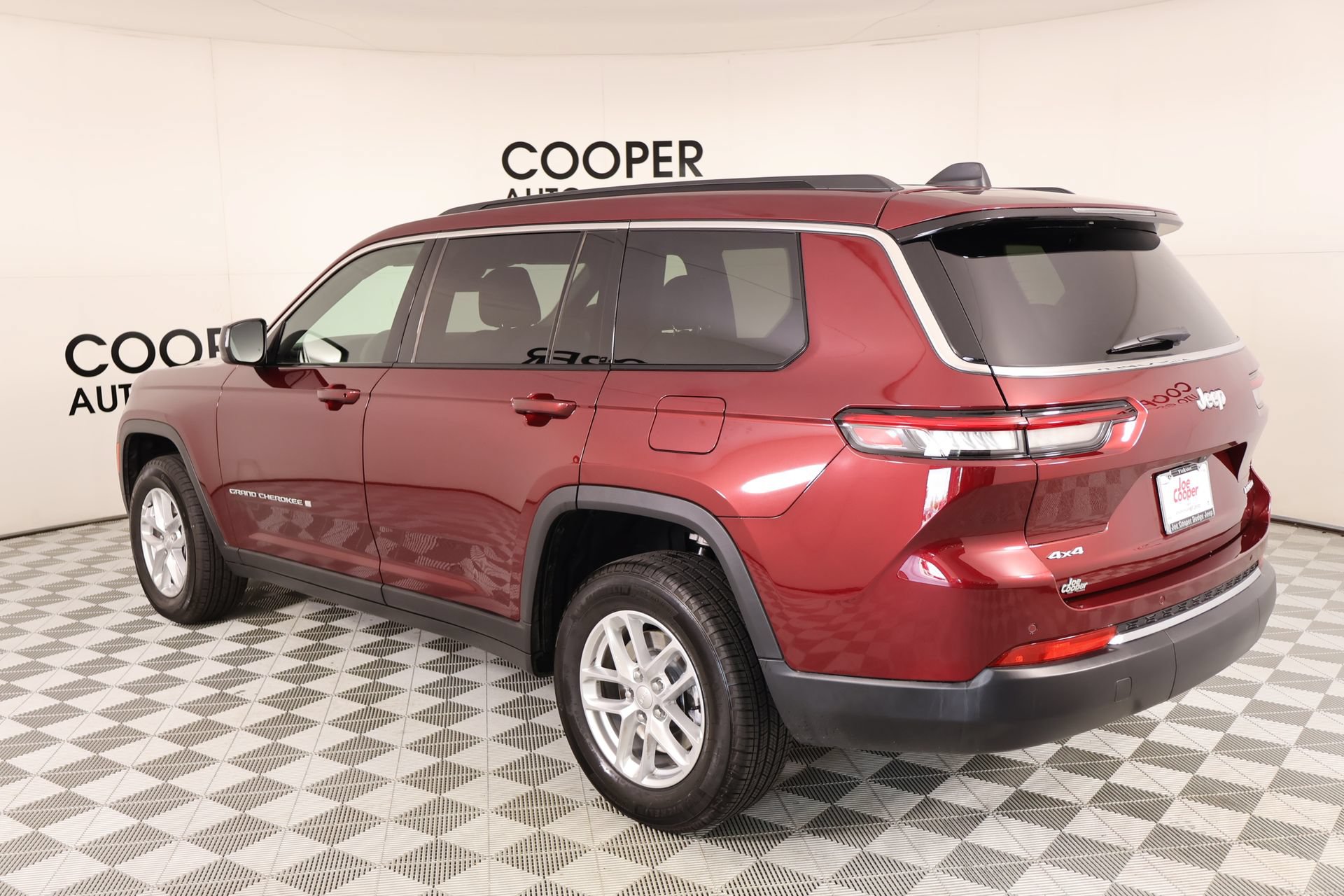 Used 2025 Jeep Grand Cherokee L Laredo w/ Luxury Tech Group I AWD/4WD image 23