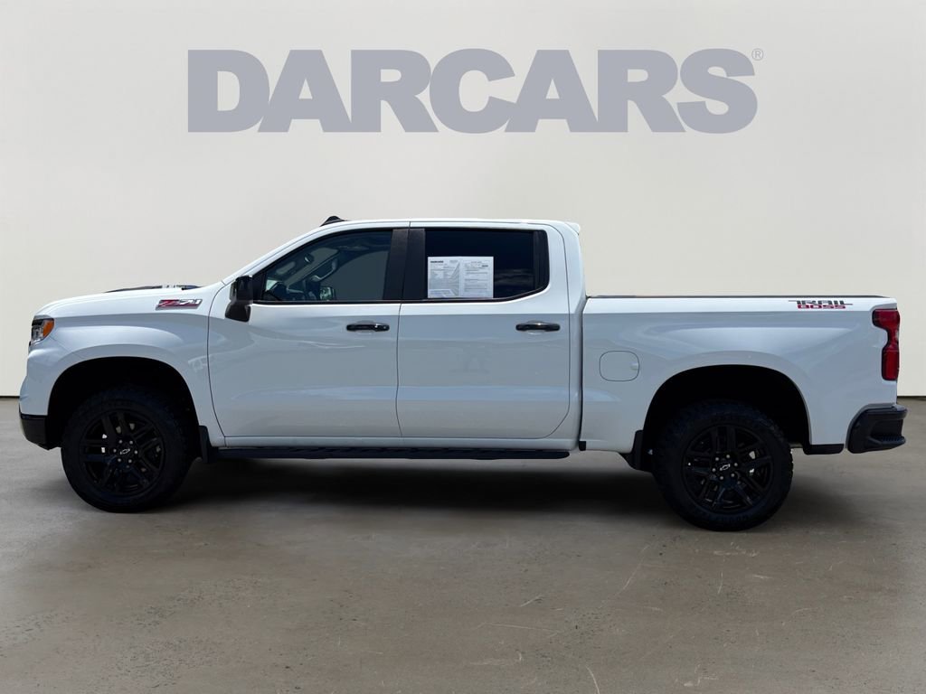 Used 2024 Chevrolet Silverado 1500 LT Trail Boss w/ Convenience Package II AWD/4WD image 4