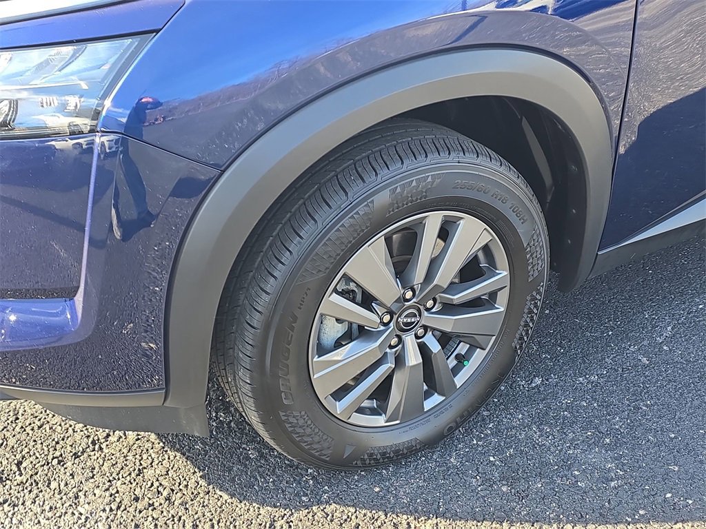 Certified 2024 Nissan Pathfinder SV image 16