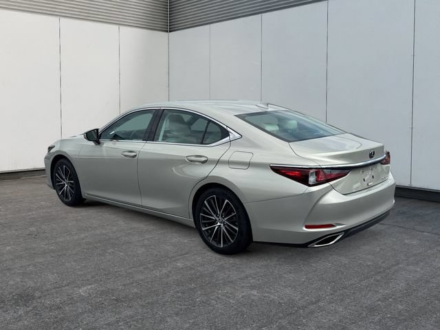Used 2022 Lexus ES 350 w/ Premium Package FWD image 3
