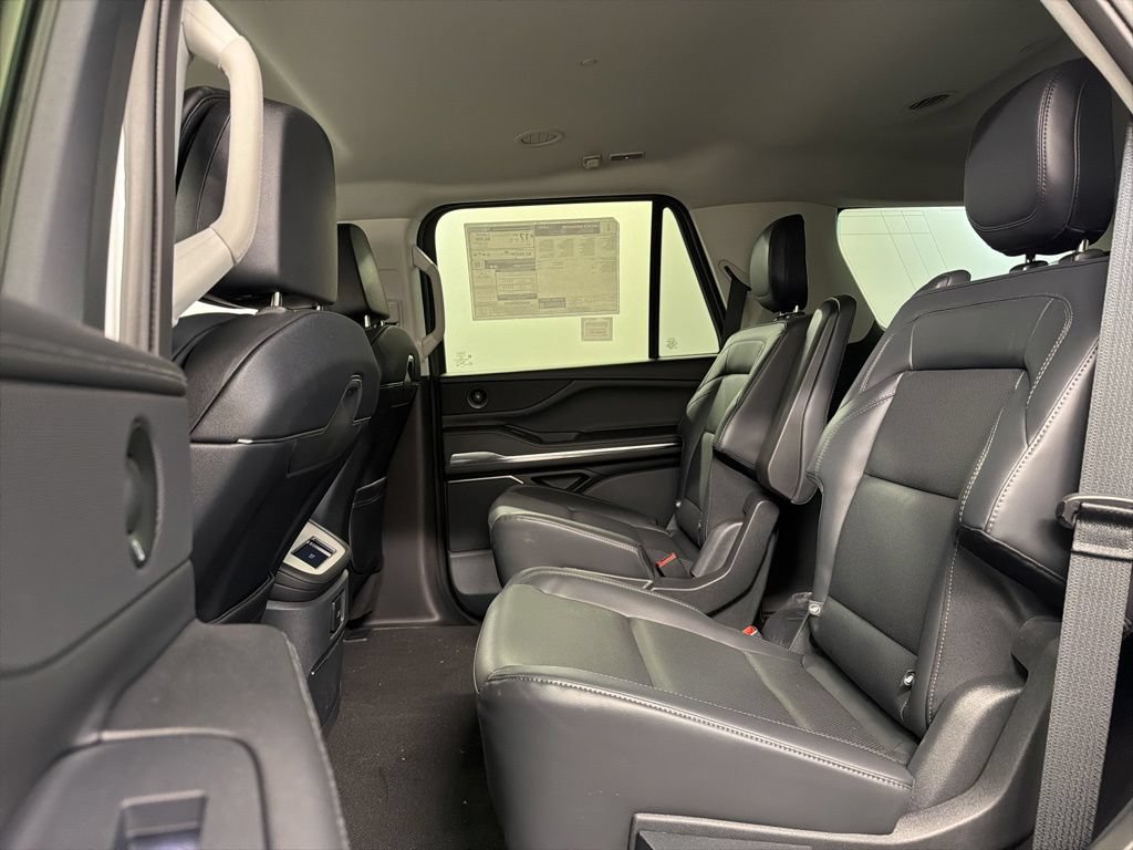 New 2026 Lincoln Navigator Premiere AWD/4WD image 35