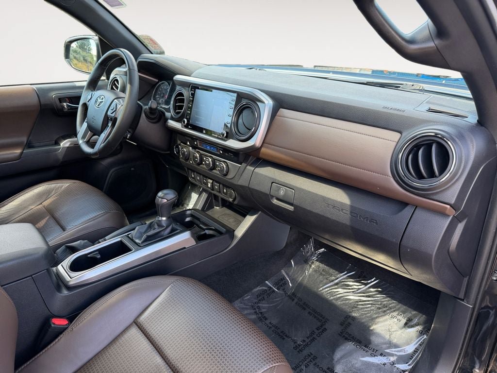Used 2021 Toyota Tacoma Limited AWD/4WD image 26
