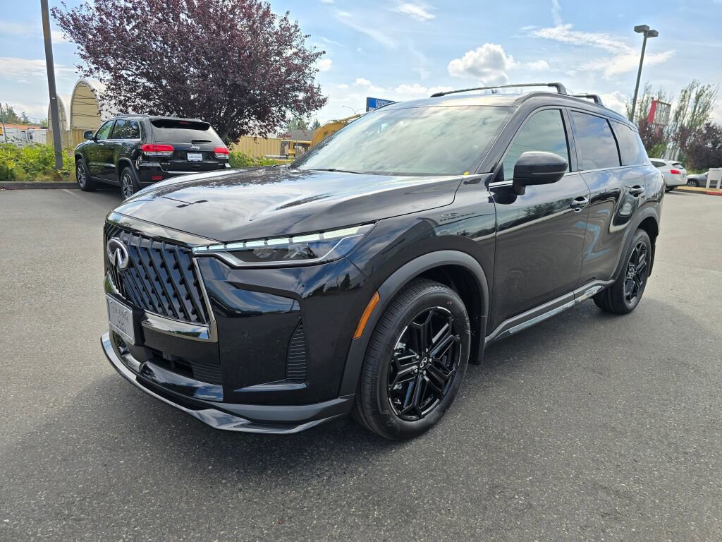 New 2026 INFINITI QX60 Luxe w/ Dark Cargo Package image 3