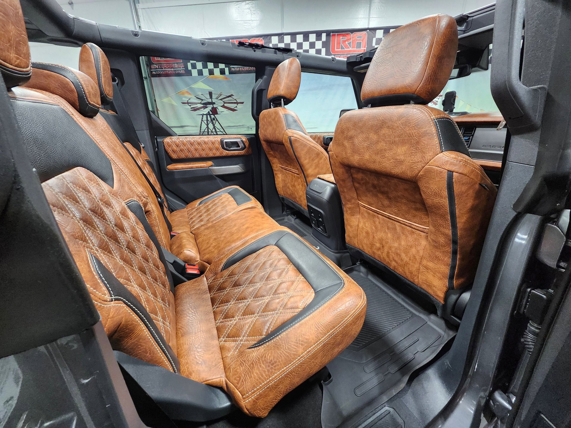 Used 2022 Ford Bronco Wildtrak image 24