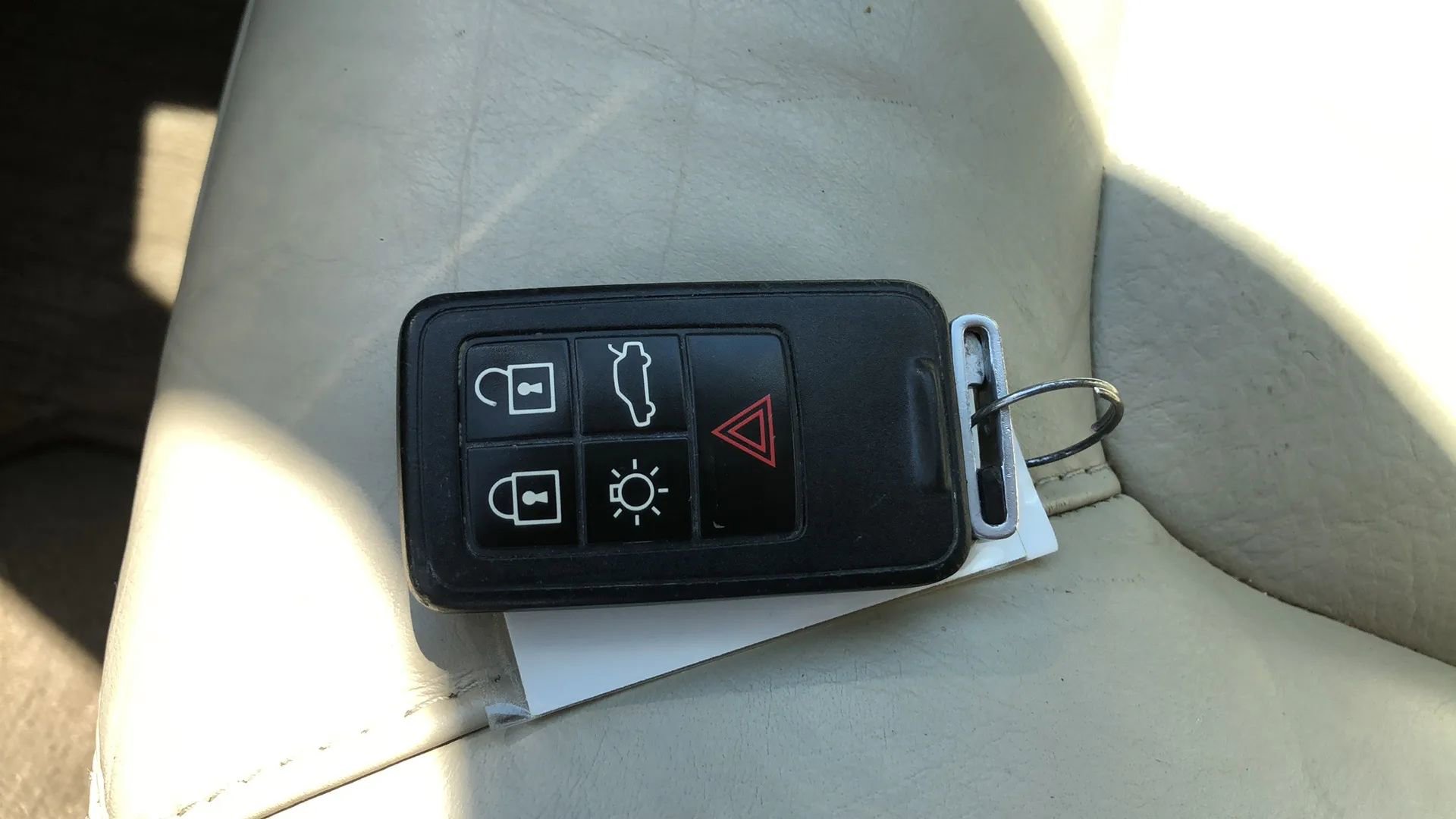 Used 2012 Volvo XC70 3.2 image 31