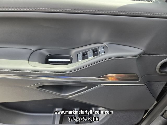 New 2027 Lincoln Navigator Premiere RWD image 21