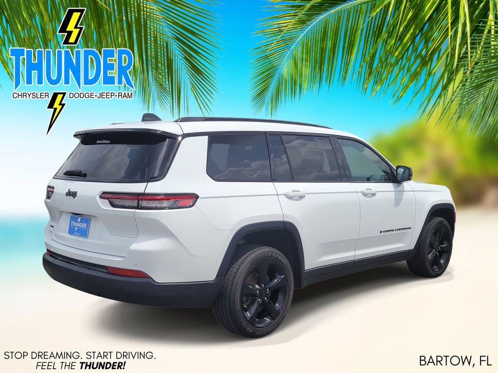 Used 2024 Jeep Grand Cherokee L Altitude AWD/4WD image 4