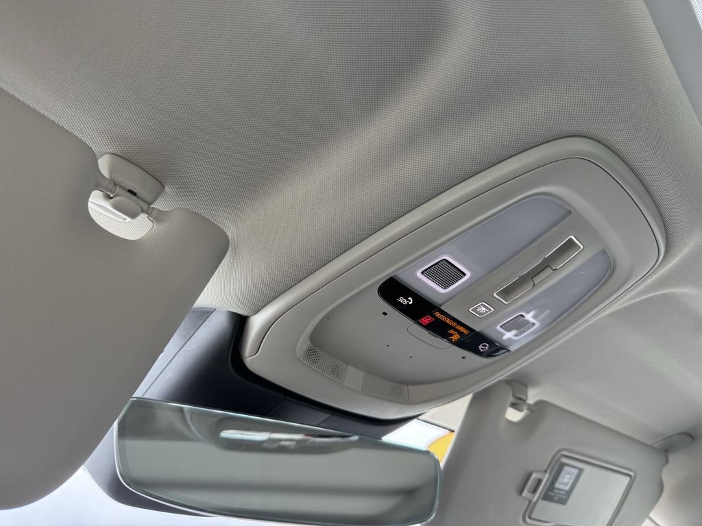 Certified 2024 Volvo S60 B5 Core image 30