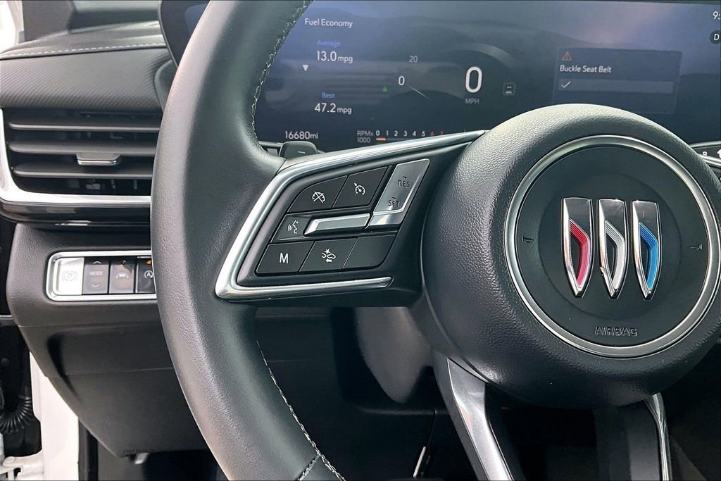 Certified 2025 Buick Envision Preferred image 13