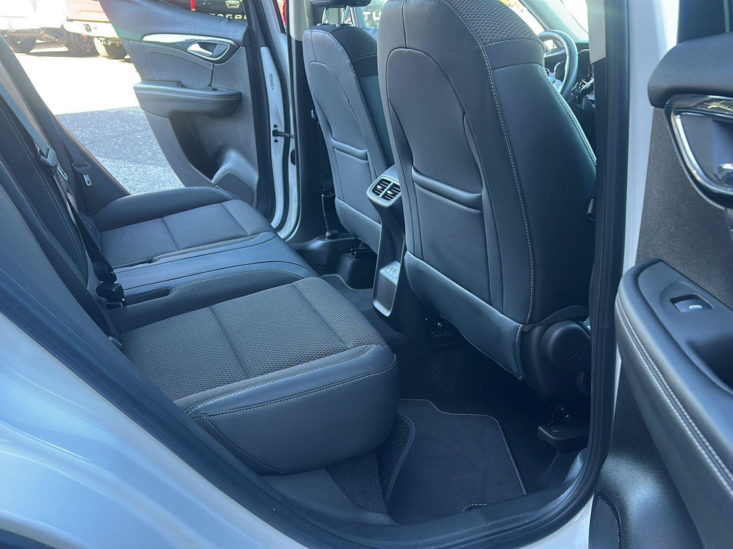 Used 2022 Buick Envision Preferred w/ Safety Package FWD image 15