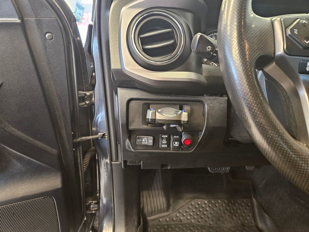 Used 2017 Toyota Tacoma TRD Off-Road w/ Tow Package (A/T) image 14