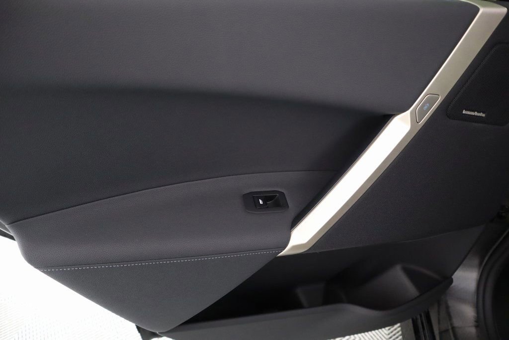 New 2025 BMW iX xDrive50 w/ Premium Package image 18