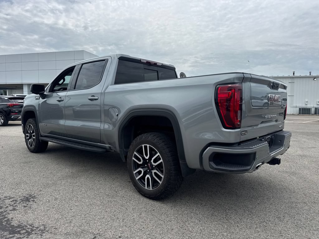 Used 2023 GMC Sierra 1500 AT4 w/ AT4 Premium Package AWD/4WD image 4