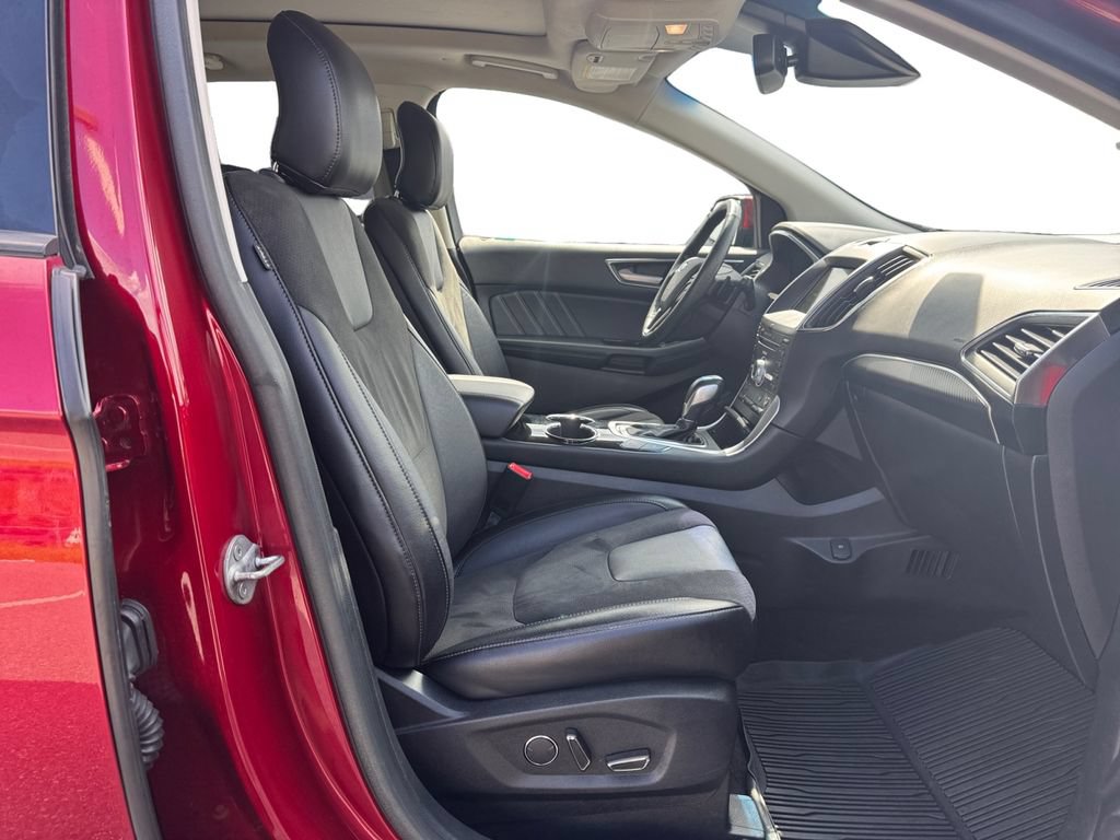 Used 2018 Ford Edge Sport w/ Equipment Group 401A AWD/4WD image 15