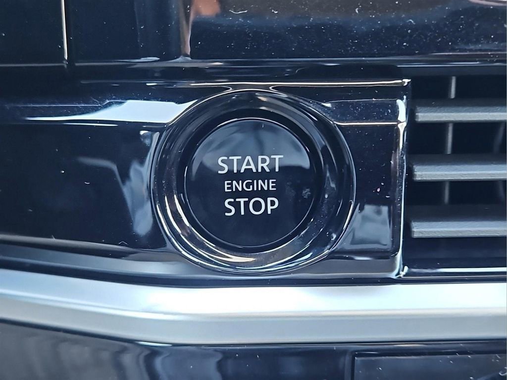 New 2025 Nissan Pathfinder Platinum w/ Cargo Package image 15