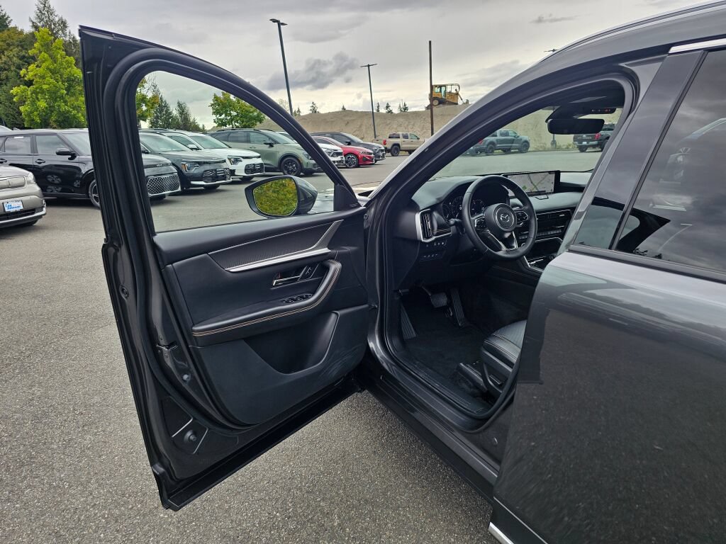 Certified 2025 MAZDA CX-90 Plug-In Hybrid w/ Premium Plus AWD/4WD image 21