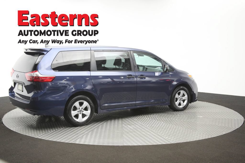 Used 2020 Toyota Sienna L FWD image 43