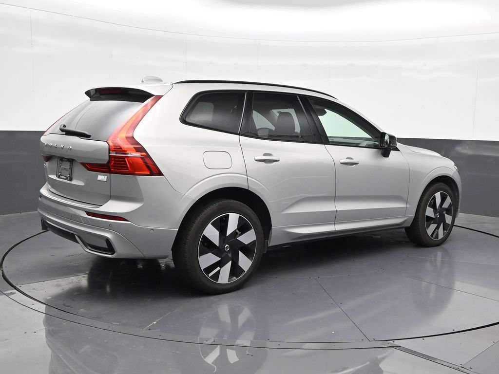 Used 2024 Volvo XC60 T8 Ultimate w/ Protection Package Premier AWD/4WD image 6