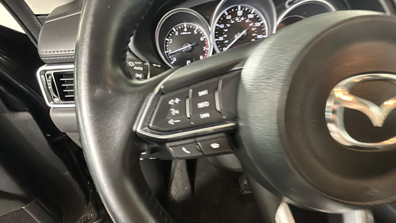 Used 2019 MAZDA CX-5 Touring AWD/4WD image 17