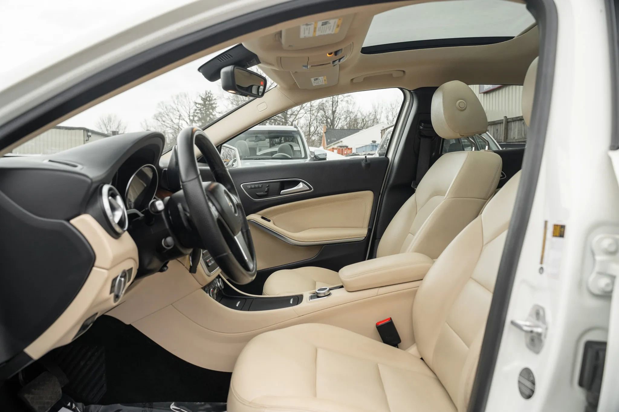 Used 2015 Mercedes-Benz GLA 250 GLA 250 4MATIC Sport Utility 4 image 7