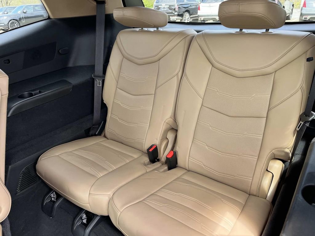 Certified 2025 Cadillac XT6 Premium Luxury w/ Platinum Package image 20