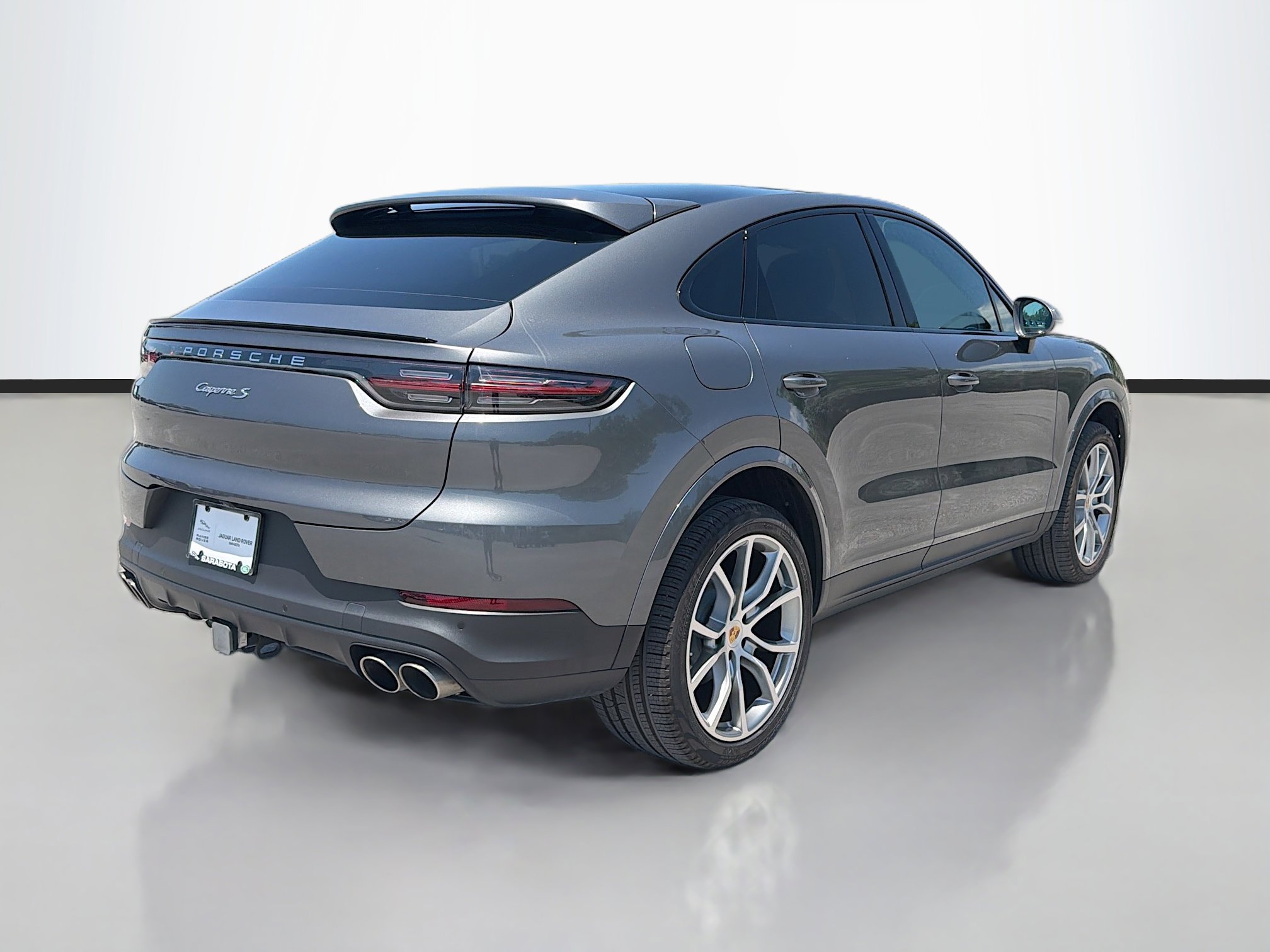 Used 2022 Porsche Cayenne S AWD/4WD image 5