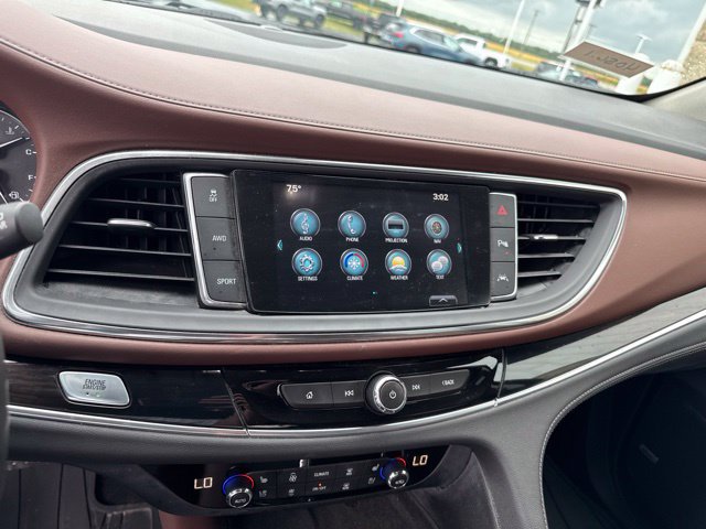 Used 2018 Buick Enclave Avenir w/ Avenir Technology Package AWD/4WD image 28
