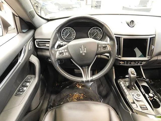 Used 2023 Maserati Levante Modena image 14