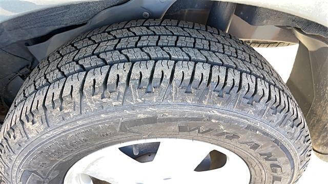 Used 2011 Ford Escape XLT image 16