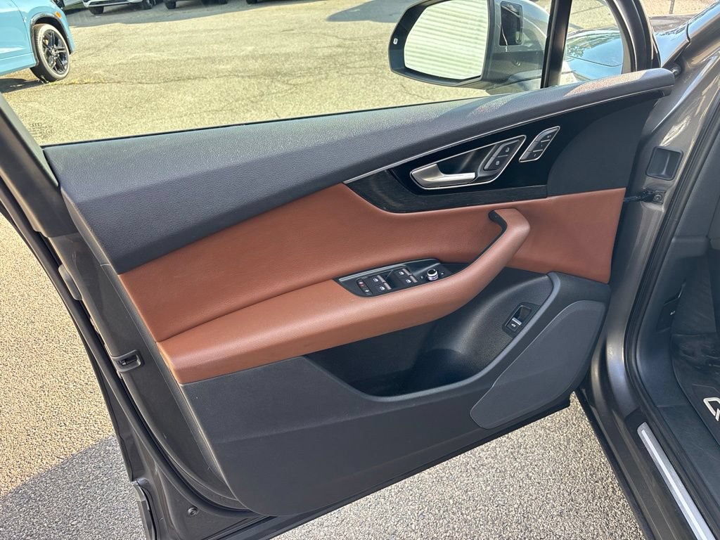 Used 2019 Audi Q7 3.0T Premium w/ Convenience Package AWD/4WD image 9