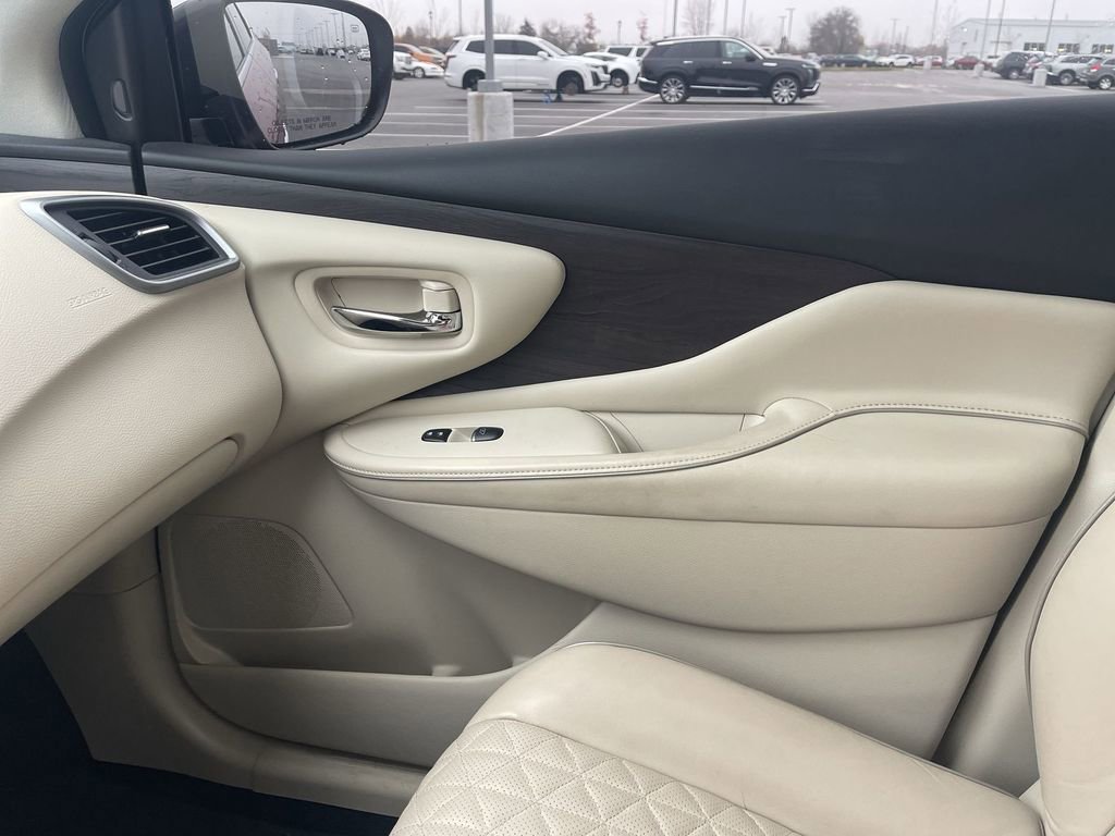 Used 2019 Nissan Murano Platinum w/ Cargo Package image 23