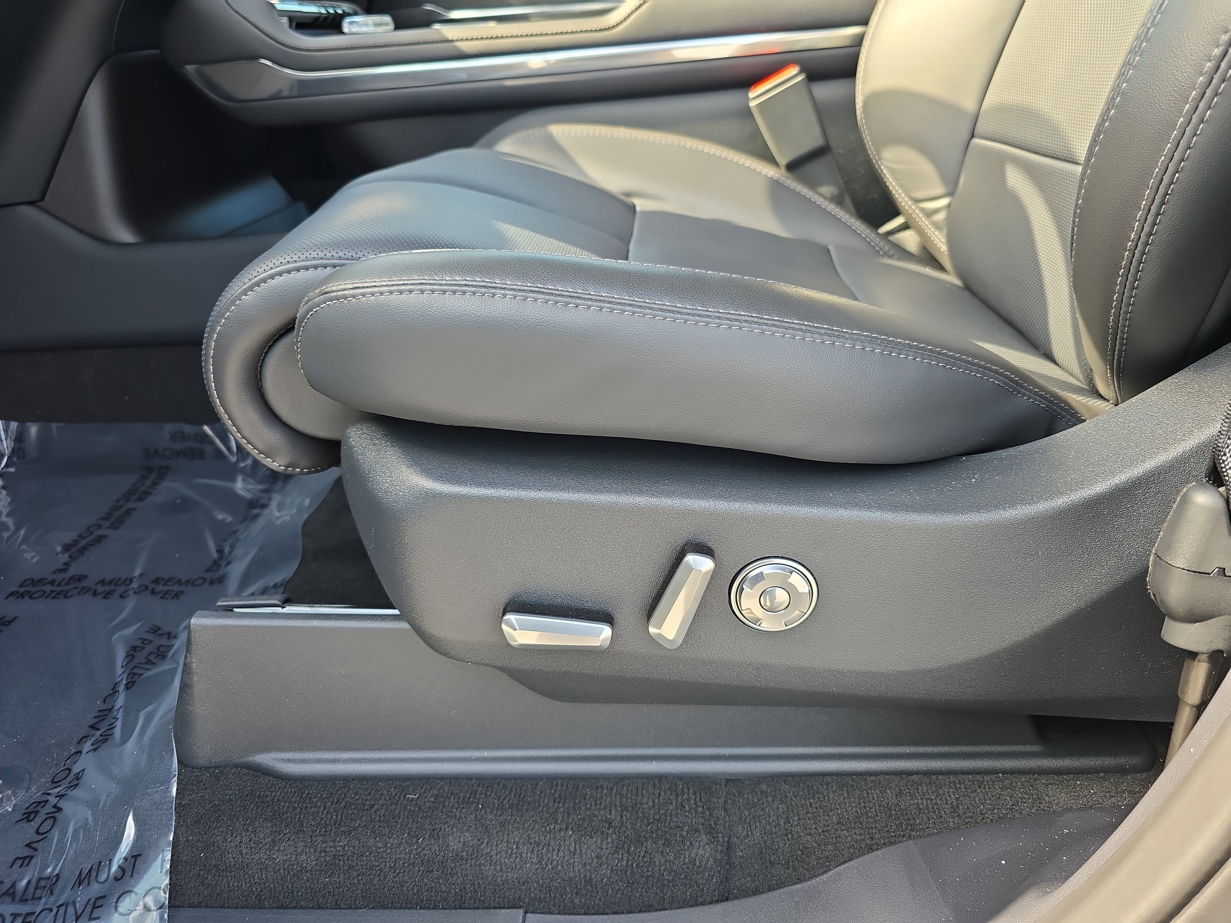 New 2025 Lincoln Navigator Reserve w/ Jet Appearance Package image 28