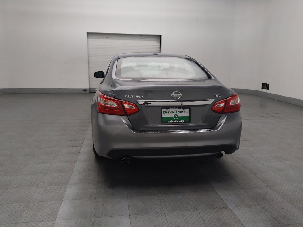 Used 2016 Nissan Altima 2.5 SL w/ Moonroof Package FWD image 6