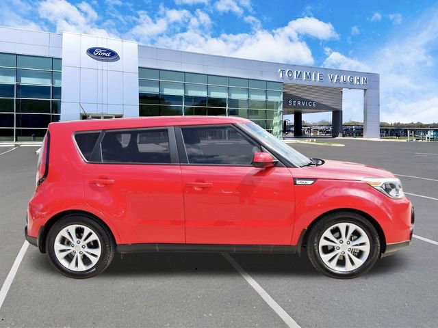 Used 2016 Kia Soul + image 5