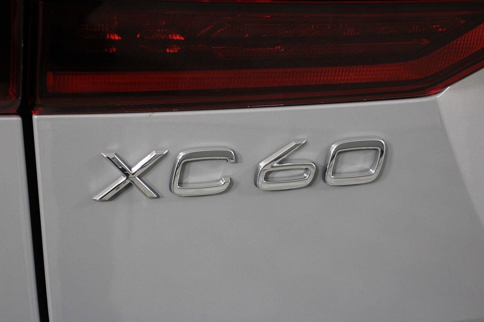 New 2026 Volvo XC60 T8 Plus w/ Protection Package Premier image 16