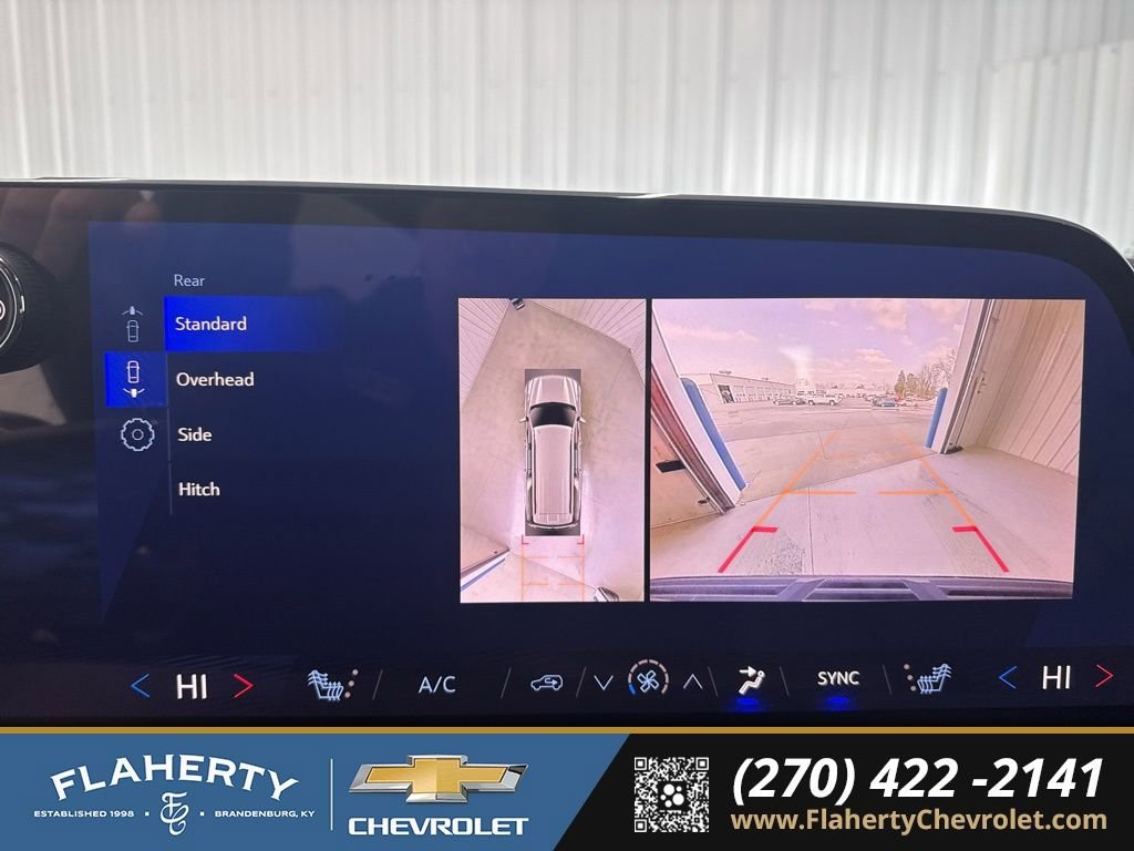 Used 2025 Chevrolet Suburban Z71 w/ Comfort Package image 31