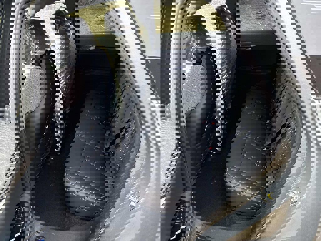 New 2026 Cadillac Optiq Sport 1 image 9