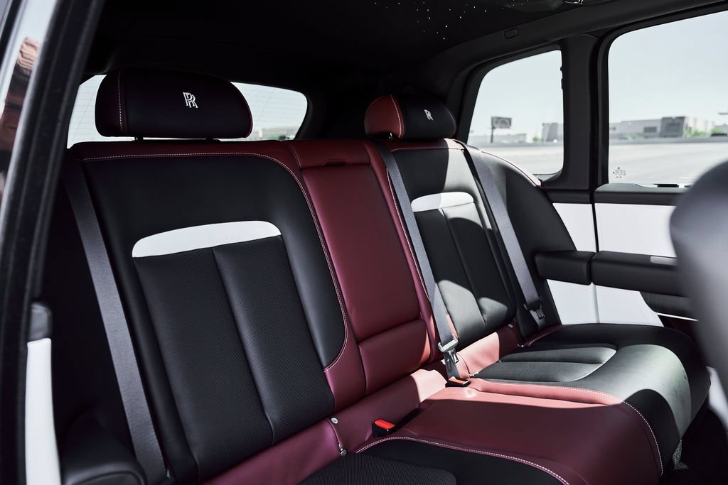 Used 2026 Rolls-Royce Cullinan AWD/4WD image 47