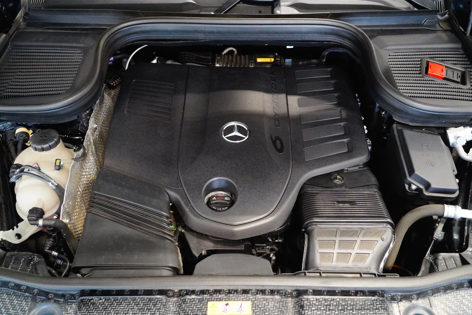 Certified 2024 Mercedes-Benz GLE 450 4MATIC image 30