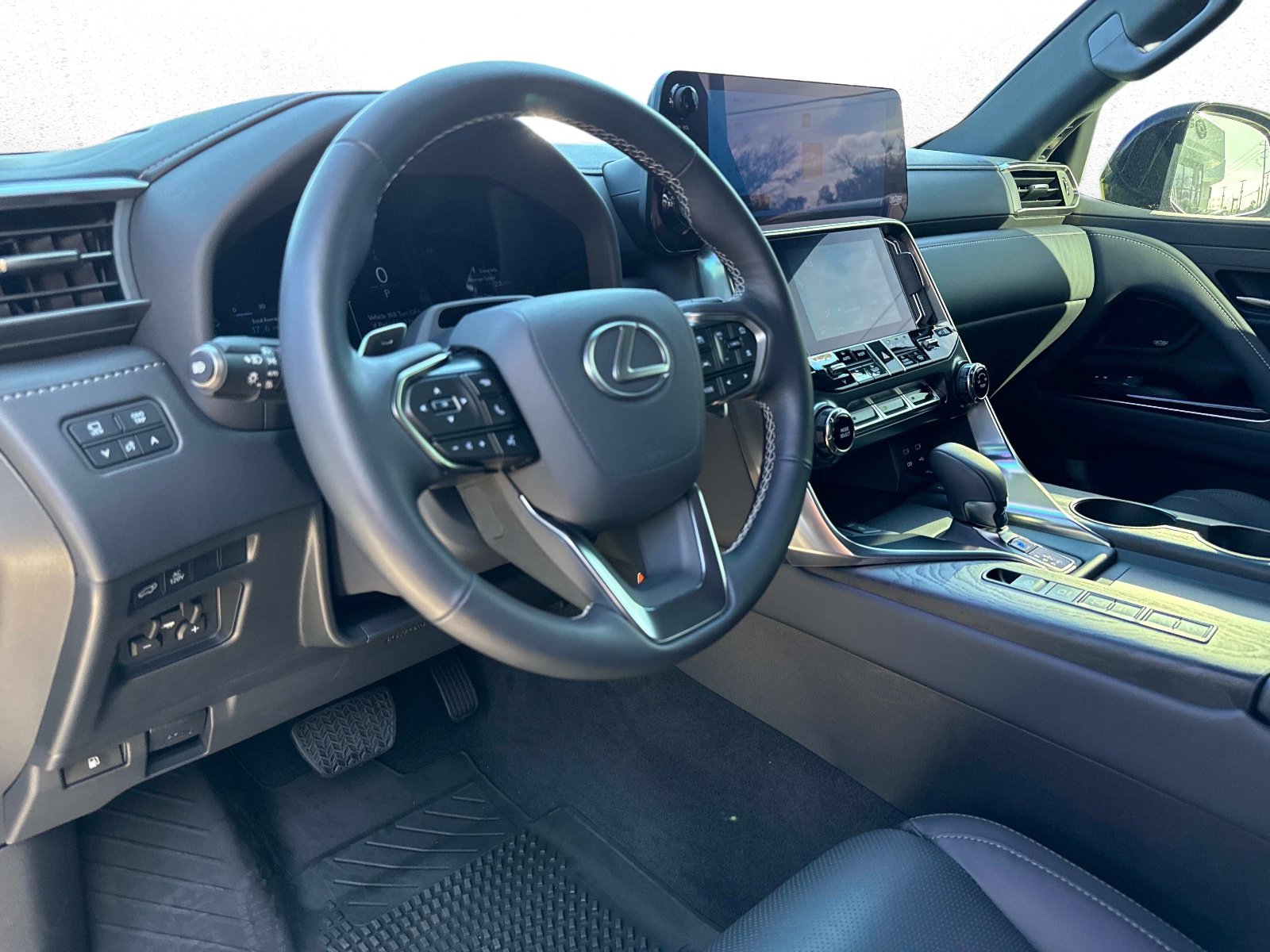 Certified 2025 Lexus LX 700h Overtrail image 23