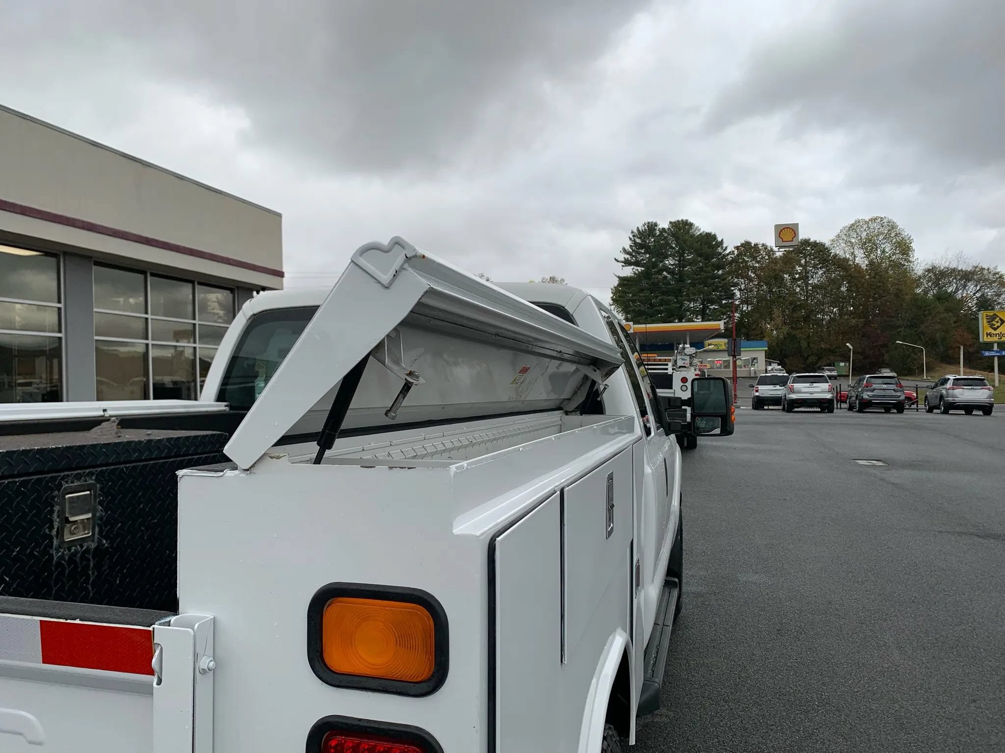 Used 2015 Ford F250 XL w/ Power Equipment Group AWD/4WD image 35