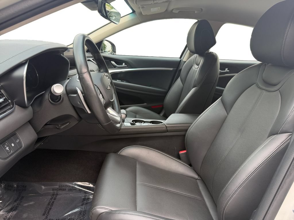 Used 2025 Genesis G70 2.5T AWD/4WD image 9